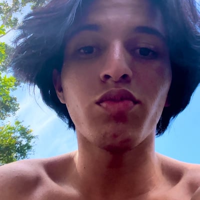 Moreno lisinho