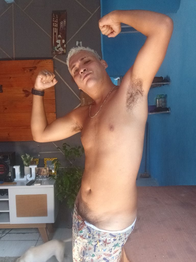 Gustavo Ativo Fetichista !