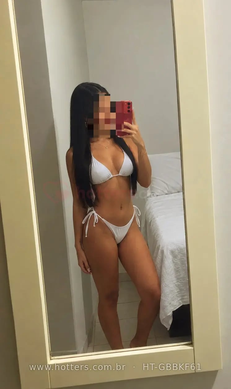 Larissa Melo