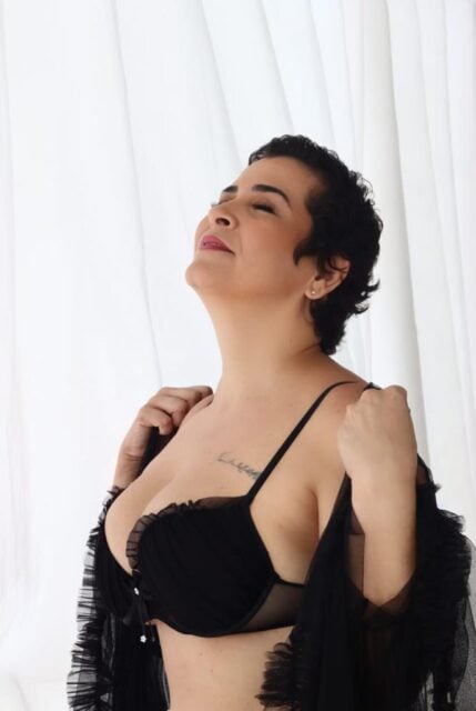 Sandrinha Veiga
