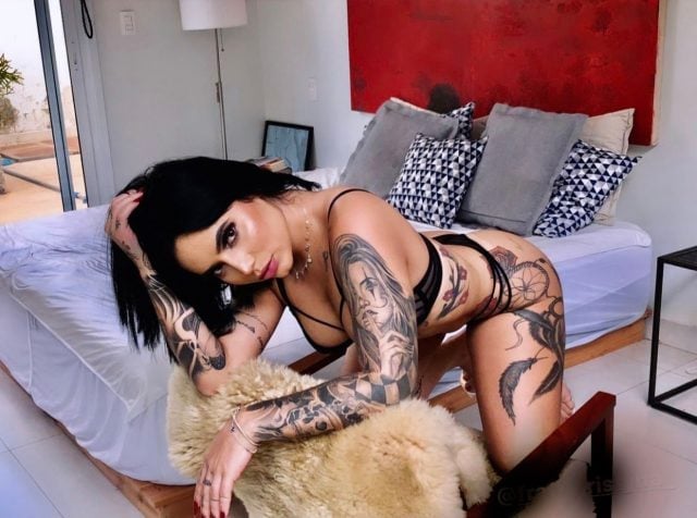 Nikolly Tâkeda