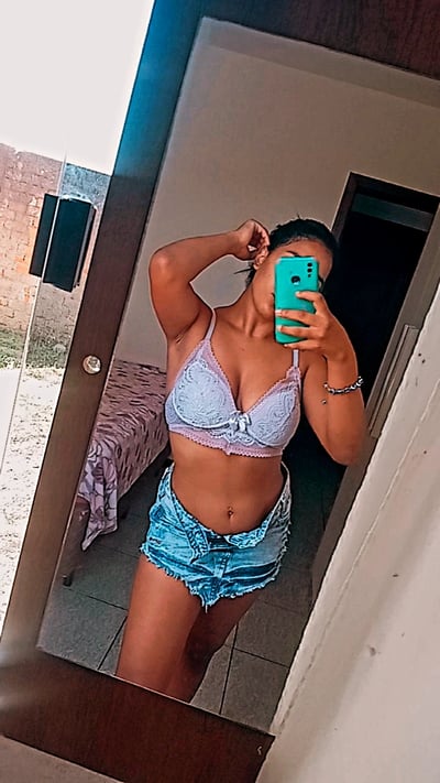 Alessandra Bonfim em Castro