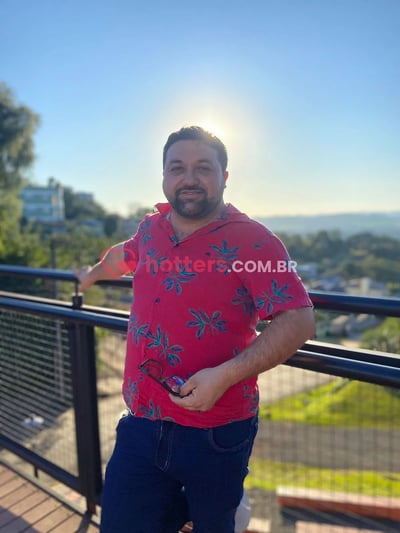 Gostosinho na cama  em Guaratuba