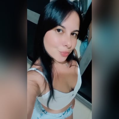 Baixinha gostosa e com um oral maravilhoso
