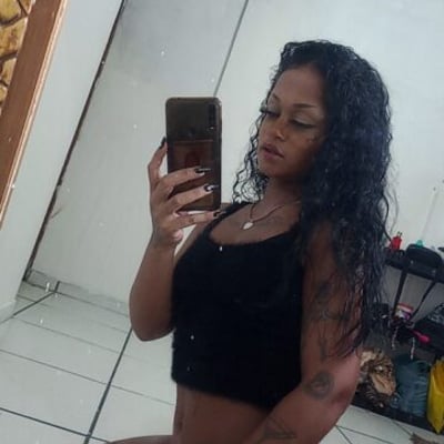 Lola Gomes