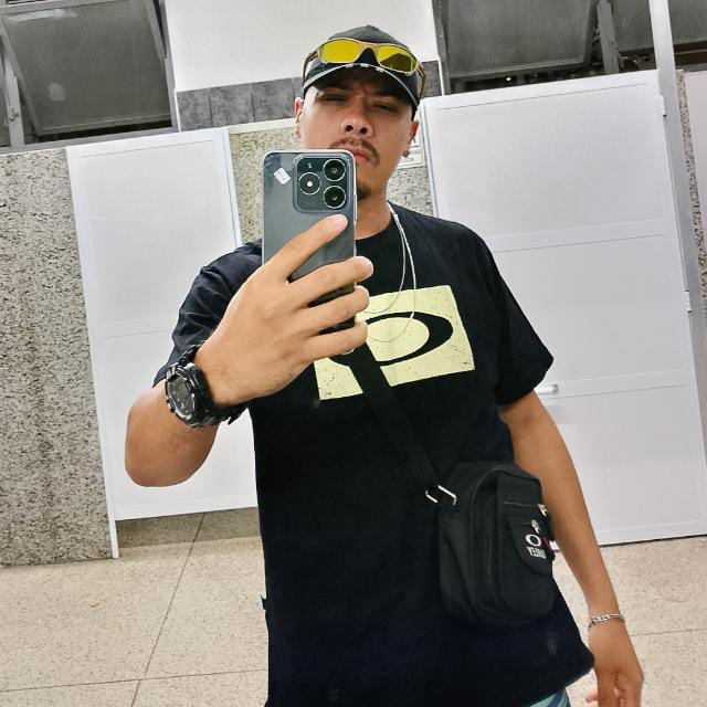 VERSÁTIL DOTADO