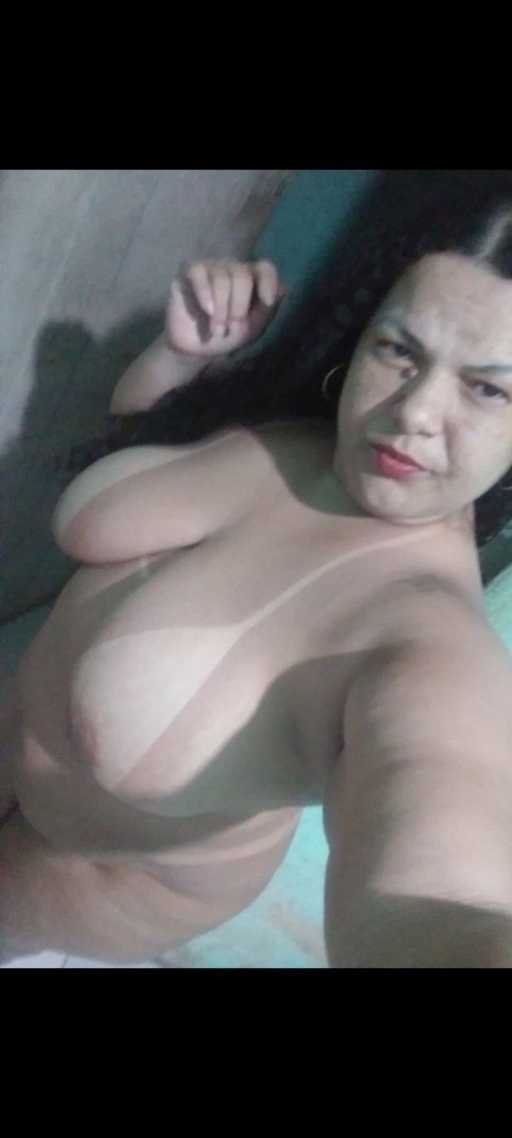 Morena baixinha cheirosa 