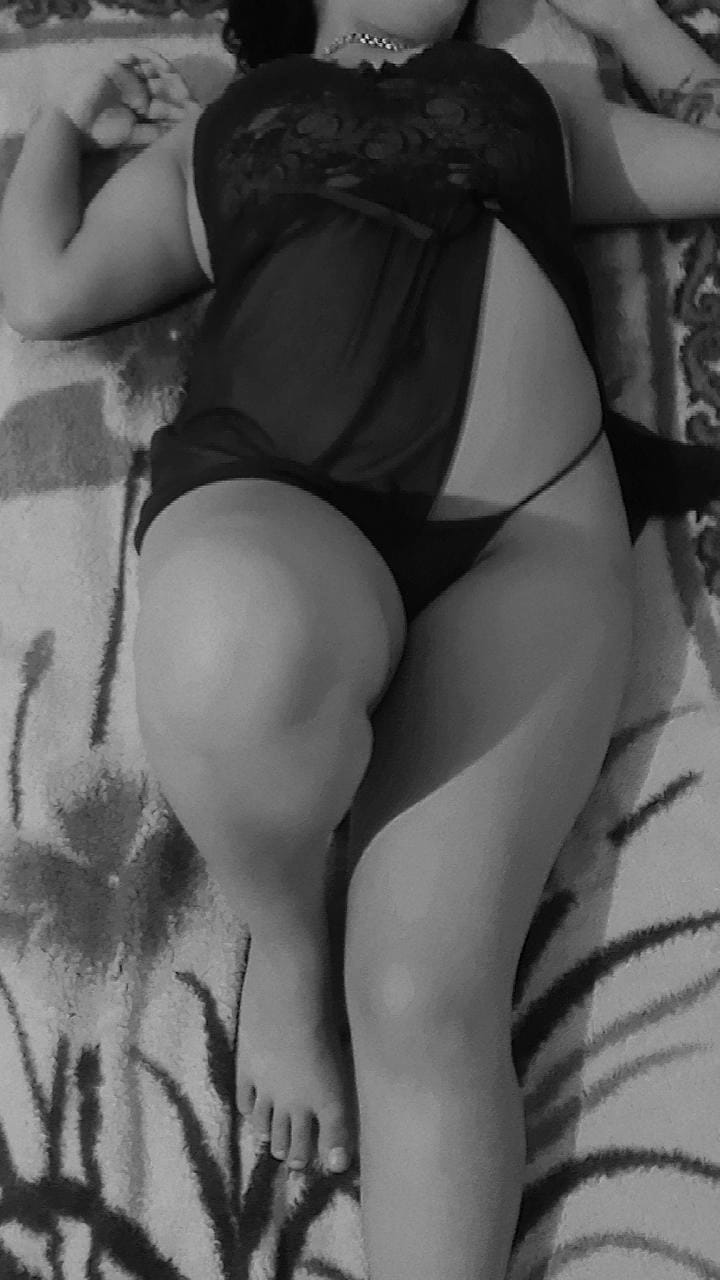Morena sensual e carinhosa 