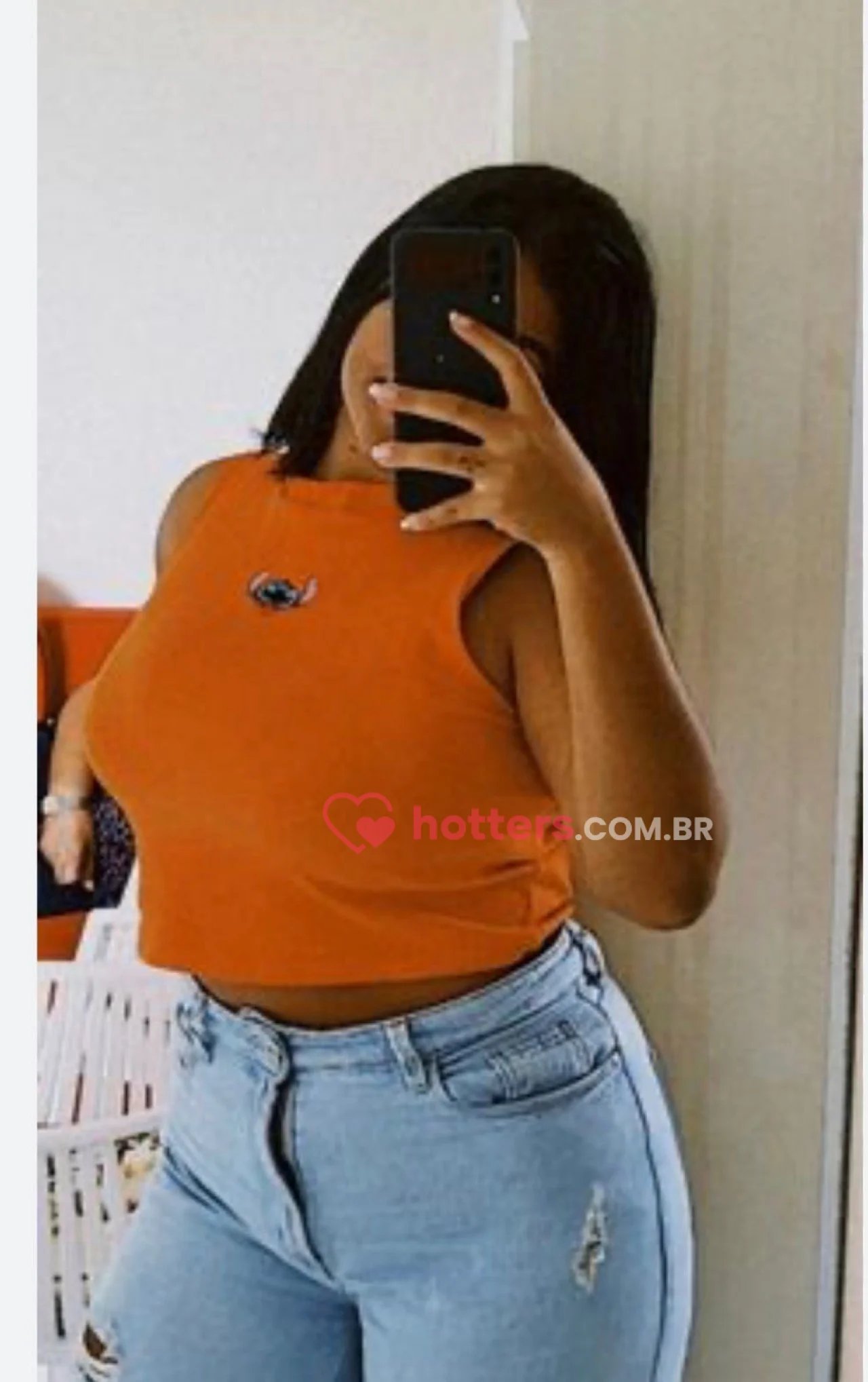 Moreninha, nova é carinhosa