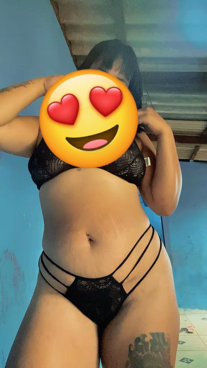 Morena linda e sensual 
