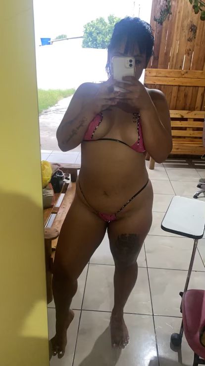 Morena linda e sensual 