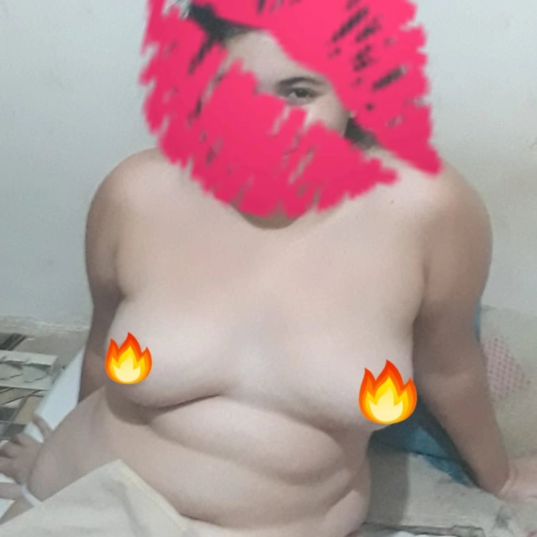 Branca, sensual e carinhosa