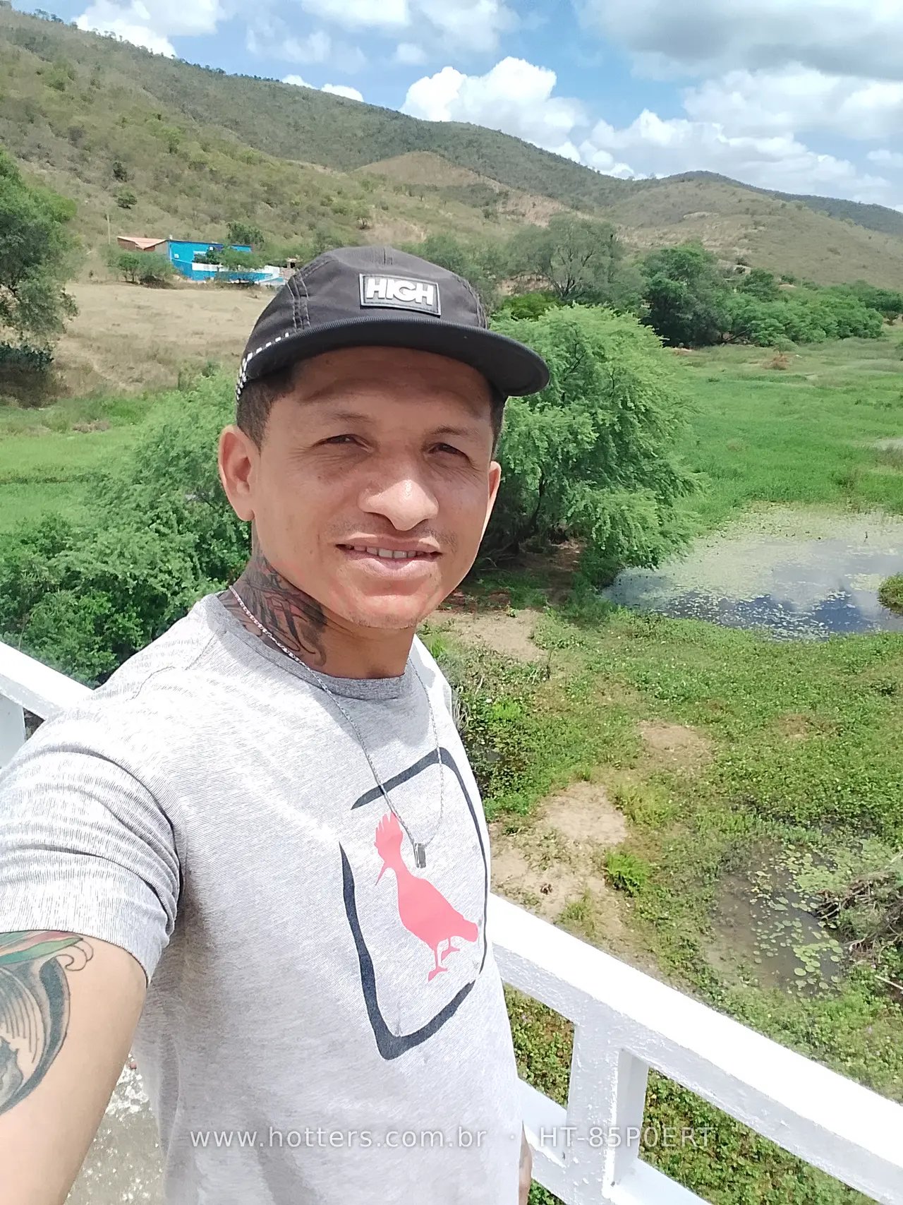 Lucas Gabriel tem um local próprio ou atendo na sua residência