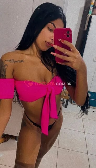 Polyana Oliveira 