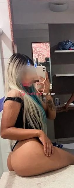 Júlia Oliver 