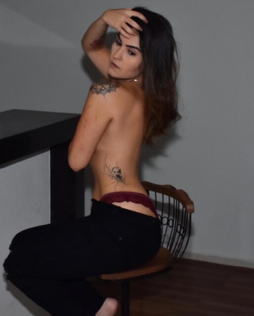 Thaís Helena